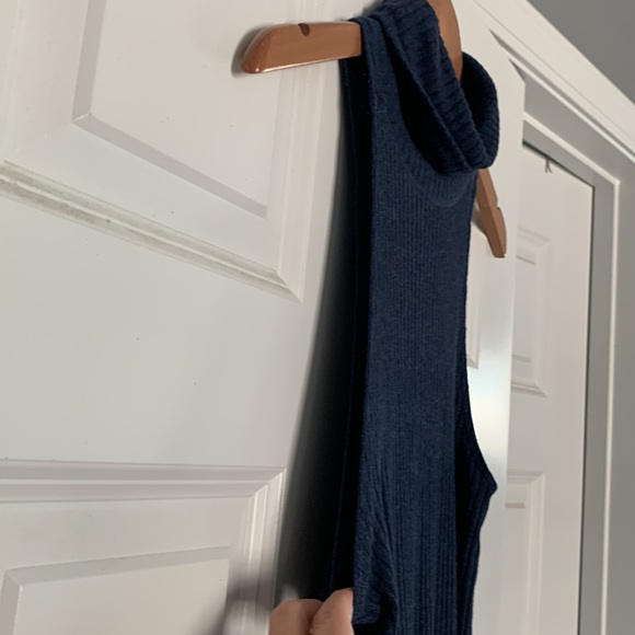 We The Free Sleeveless Ribbed Turtleneck Tank Tee - Picture 6 of 12